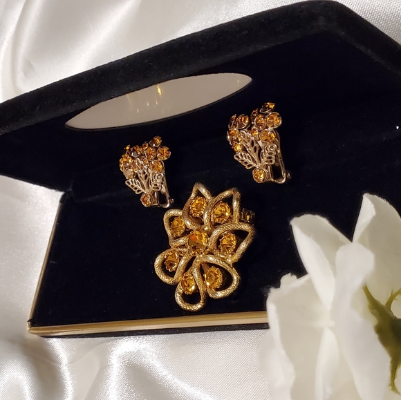 Vintage Jewelry Set Rhinestones, Earrings Rhinestones Yellow, Brooch Rhinestones - Picture 8 of 11